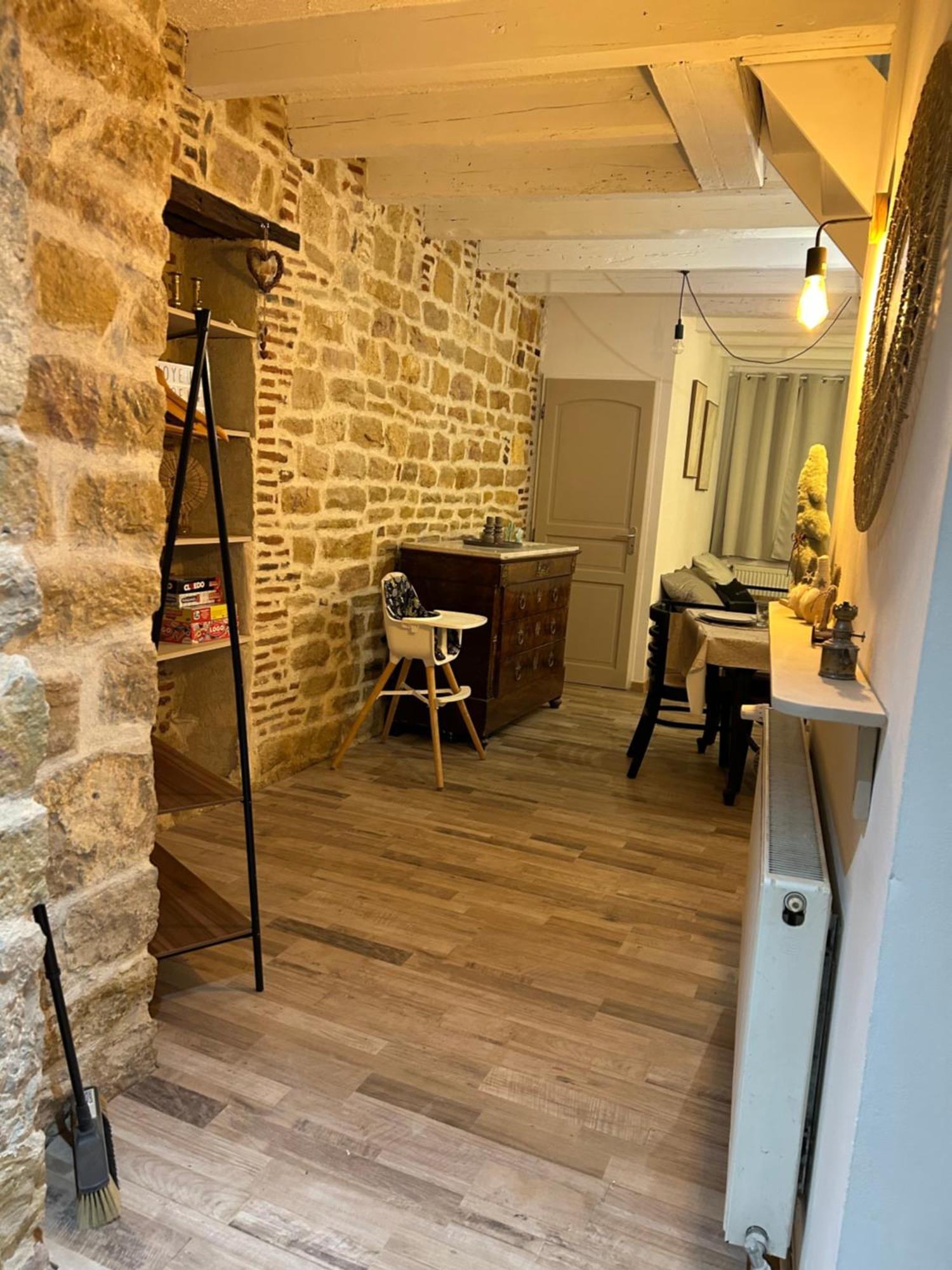 Comme A La Maison Apartment